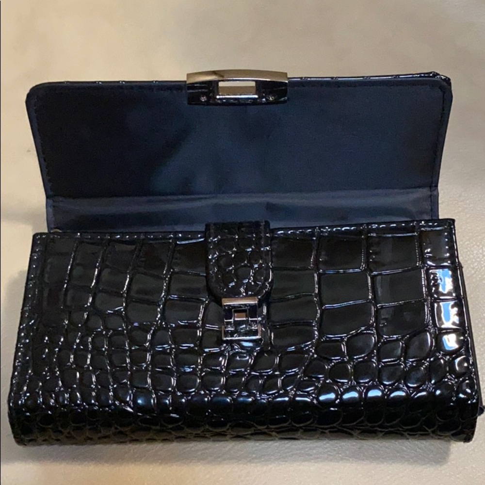 Wallet - Picture 3 of 4